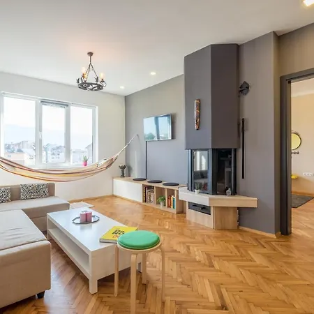 Apartment Artistic & Spacious 2bd By Flat Mаnager *
