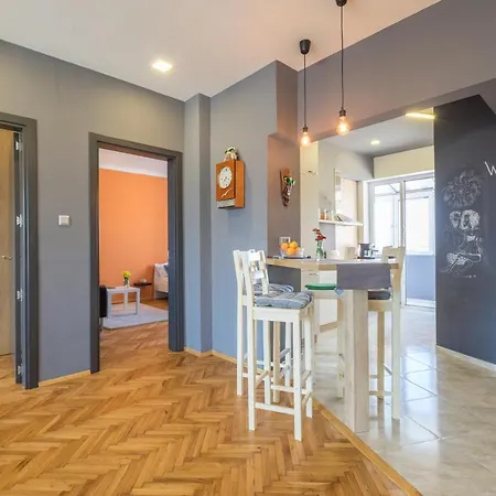 Apartment Artistic & Spacious 2bd By Flat Mаnager Sofia